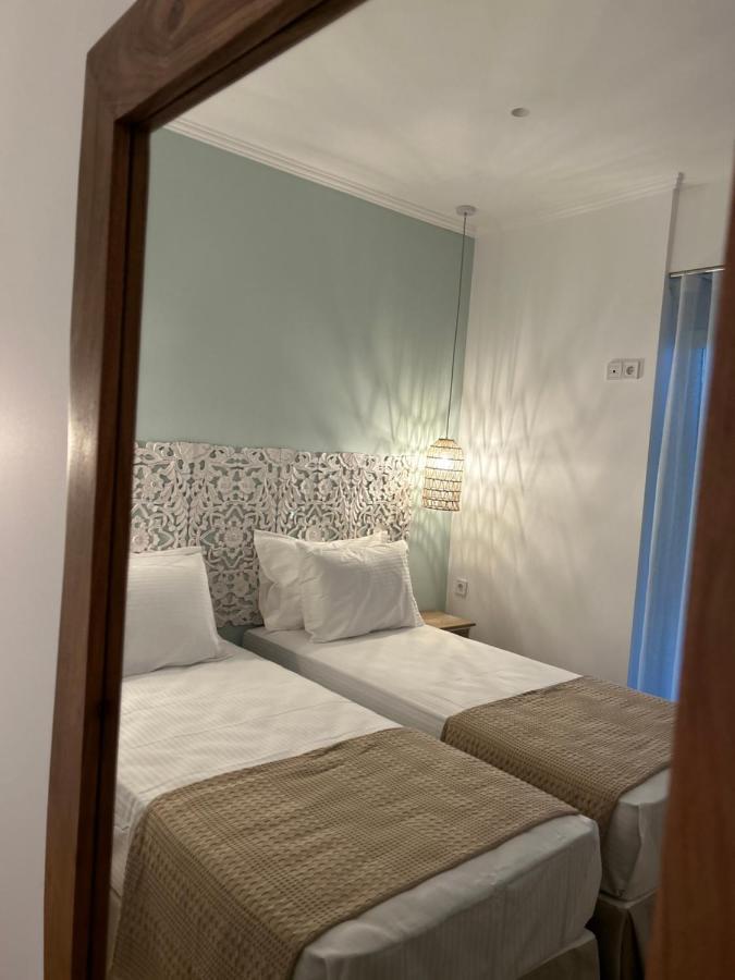 Calliopes By The Sea Boutique Suites パラリア・ディオニショウ エクステリア 写真